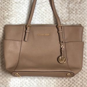 Authentic Michael Kors Jet Set Bag Purse